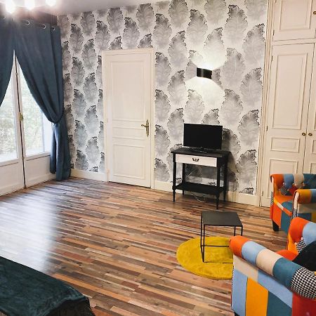 Les Genebruyeres - L'Histoire D'Un Reve Bed & Breakfast Aubigny-sur-Nère Exterior foto